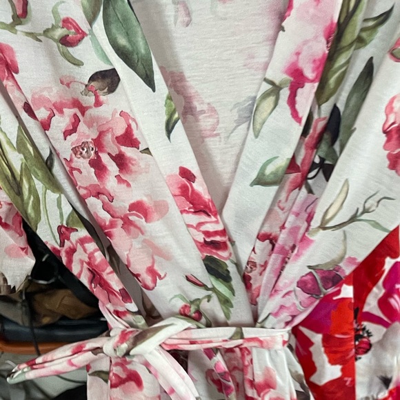 Show me your Mumu kimono style robe . - Picture 6 of 6